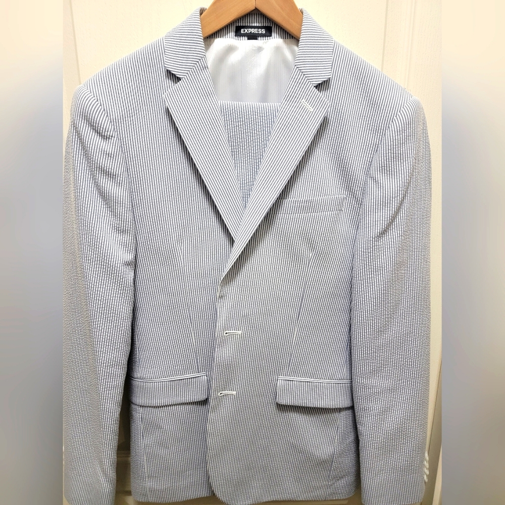 Express 36S Suit